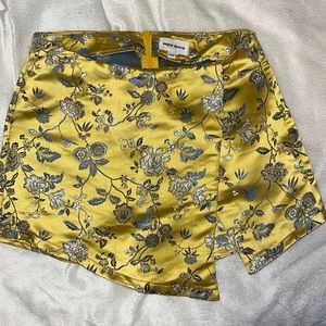 Superdown silk stitched skort